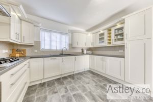 kitchen- click for photo gallery
